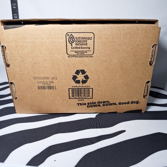 NWT Bark BarkBox Beg -n- Bag Theme with 2 toys and 3 treats - Large Dogs - Picture 14 of 16